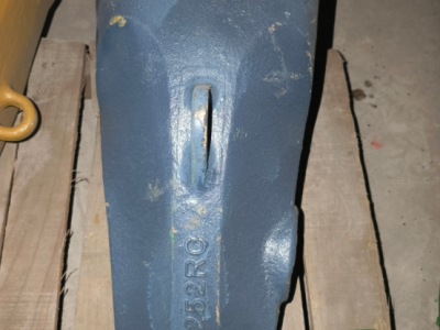 Komatsu bucket teeth XS252RC